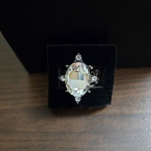 Elegant Silver and Crystal Women's Ring